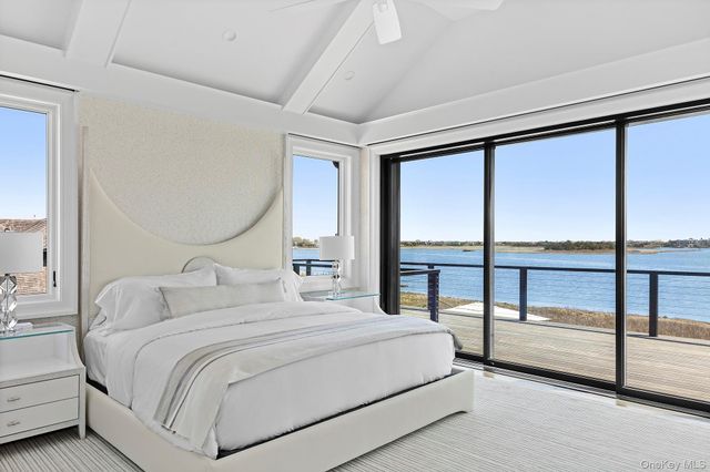 34 Westbridge Road, Westhampton Beach, NY 11978
