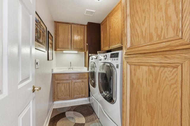 3140 Sceptre Dr, Rocklin, CA 95765