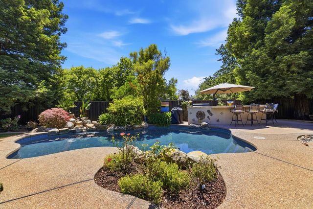 3140 Sceptre Dr, Rocklin, CA 95765