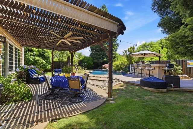3140 Sceptre Dr, Rocklin, CA 95765