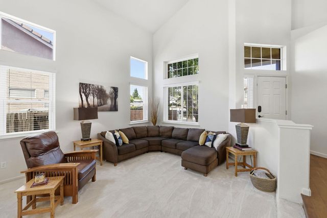 3140 Sceptre Dr, Rocklin, CA 95765