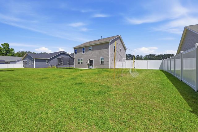 124 Little Cedar Dr., Loris, SC 29569