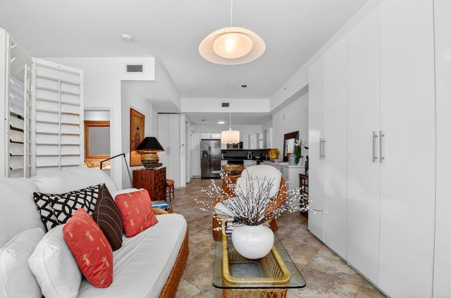 1617 N Flagler Drive 304, West Palm Beach, FL 33407