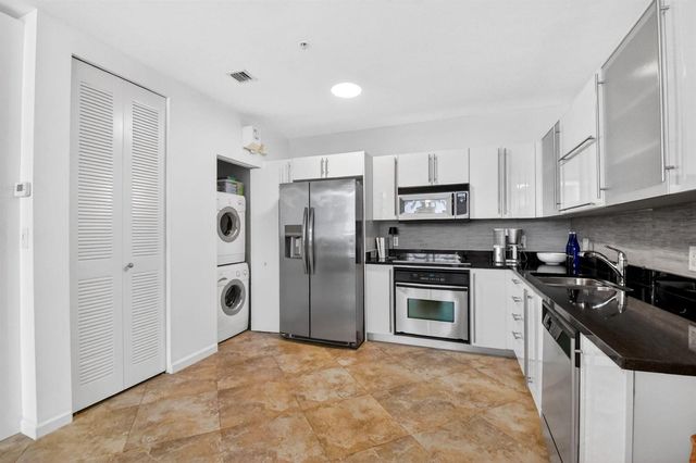1617 N Flagler Drive 304, West Palm Beach, FL 33407