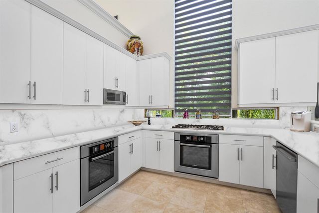 6379 Avalon Pointe Court, Boca Raton, FL 33496