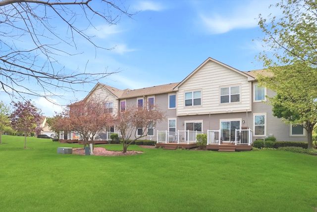 918 Oak Ridge Boulevard, Elgin, IL 60120