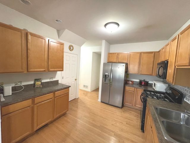 918 Oak Ridge Boulevard, Elgin, IL 60120