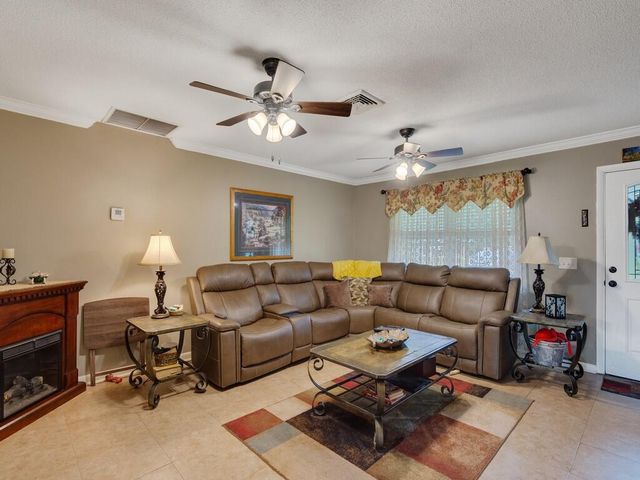 3118 Old Edwards Road, Fort Pierce, FL 34981