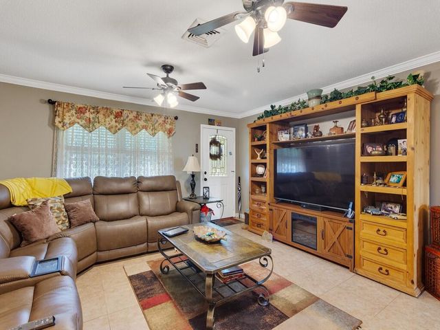 3118 Old Edwards Road, Fort Pierce, FL 34981