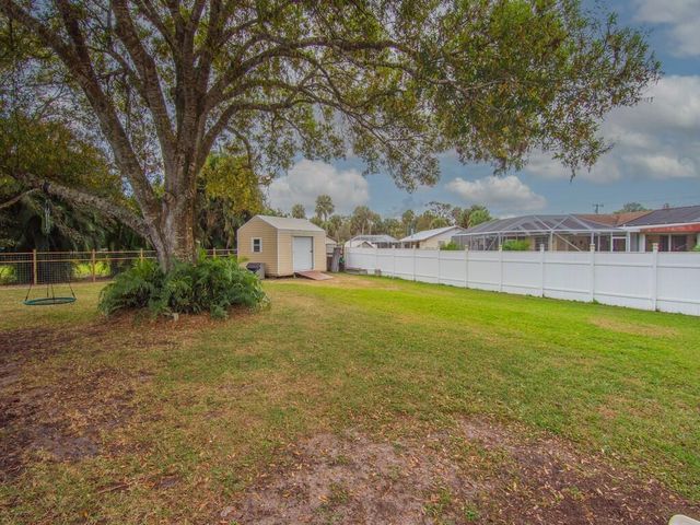 3118 Old Edwards Road, Fort Pierce, FL 34981