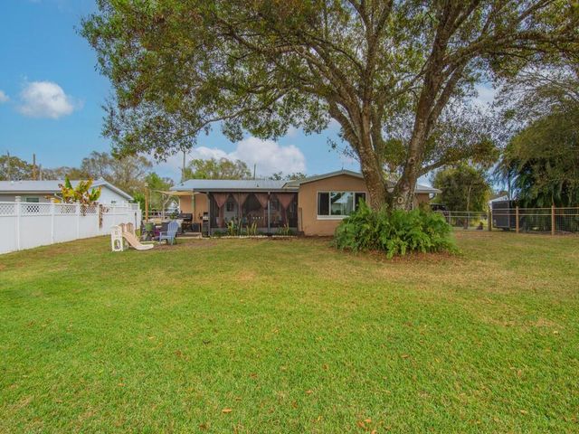 3118 Old Edwards Road, Fort Pierce, FL 34981