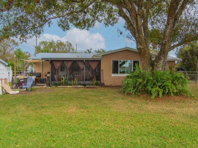 3118 Old Edwards Road, Fort Pierce, FL 34981