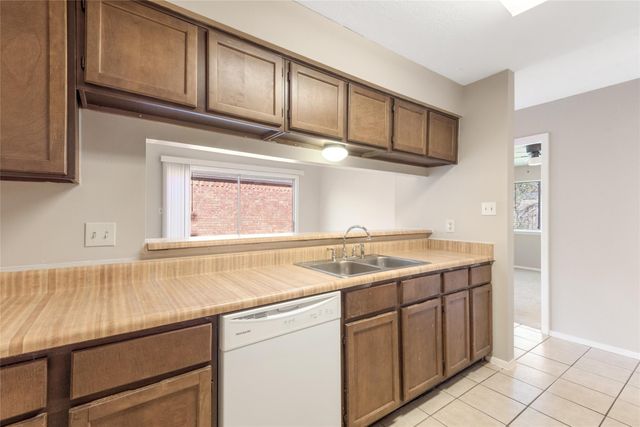 8915 Beau Monde Drive, Houston, TX 77099