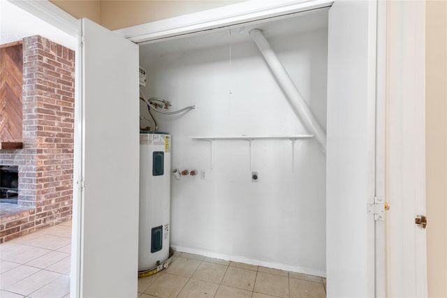 8915 Beau Monde Drive, Houston, TX 77099