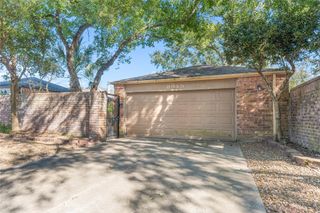 8915 Beau Monde Drive, Houston, TX 77099