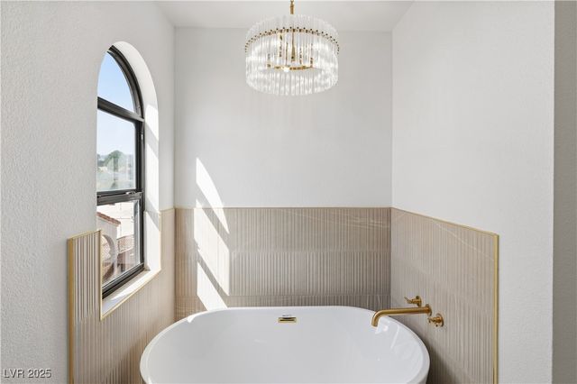 9504 Cliff View Way, Las Vegas, NV 89117