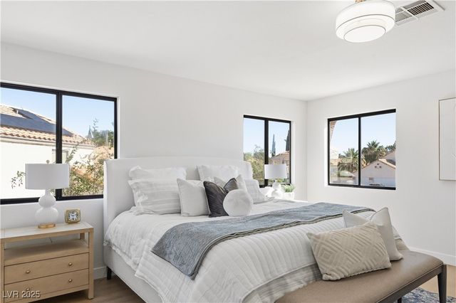 9504 Cliff View Way, Las Vegas, NV 89117