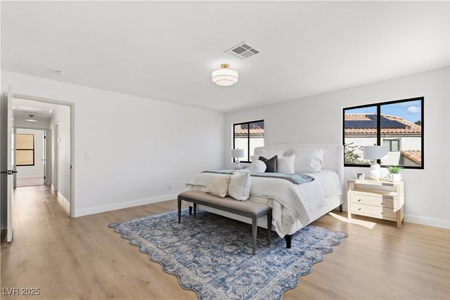 9504 Cliff View Way, Las Vegas, NV 89117