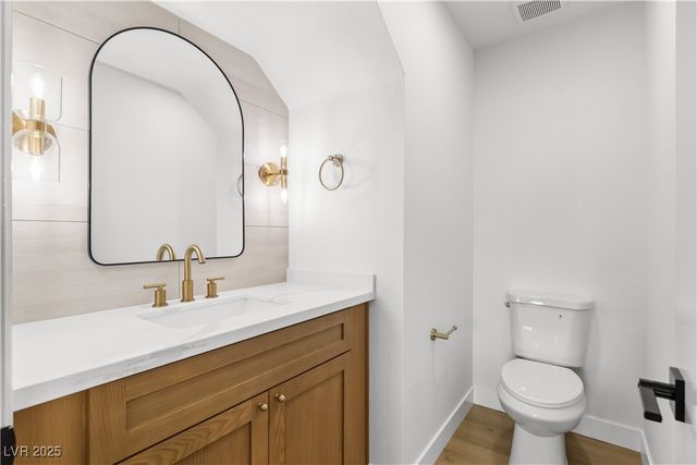 9504 Cliff View Way, Las Vegas, NV 89117