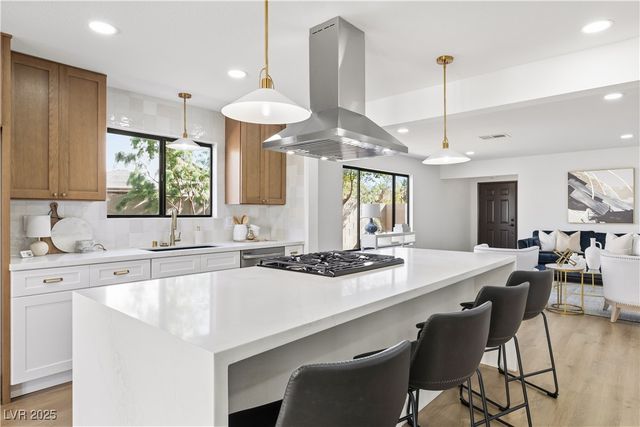 9504 Cliff View Way, Las Vegas, NV 89117