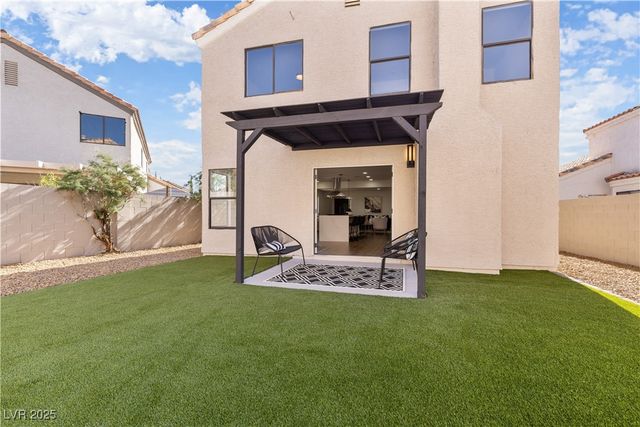 9504 Cliff View Way, Las Vegas, NV 89117