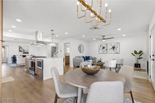 9504 Cliff View Way, Las Vegas, NV 89117