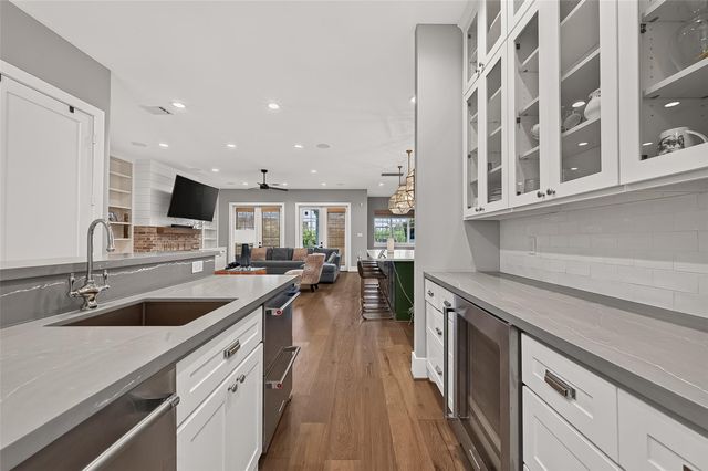 4915 Cheena Drive, Houston, TX 77096