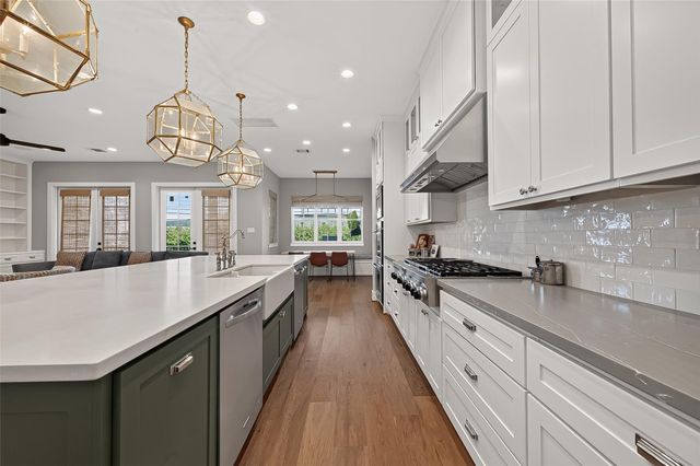 4915 Cheena Drive, Houston, TX 77096