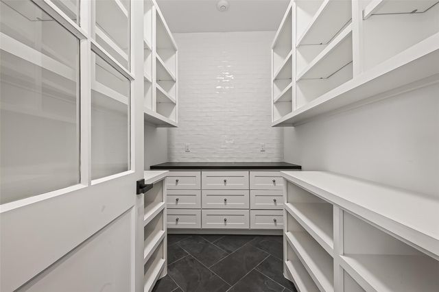 4915 Cheena Drive, Houston, TX 77096