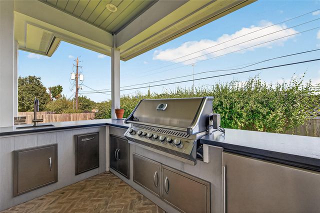 4915 Cheena Drive, Houston, TX 77096