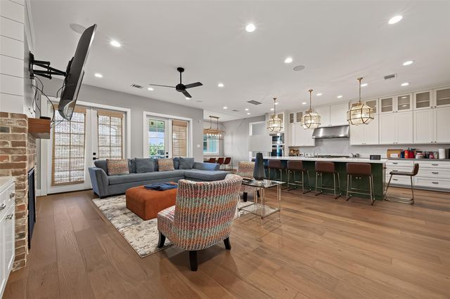 4915 Cheena Drive, Houston, TX 77096
