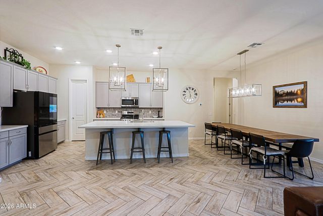 4941 W LA PUENTA Avenue, Laveen, AZ 85339
