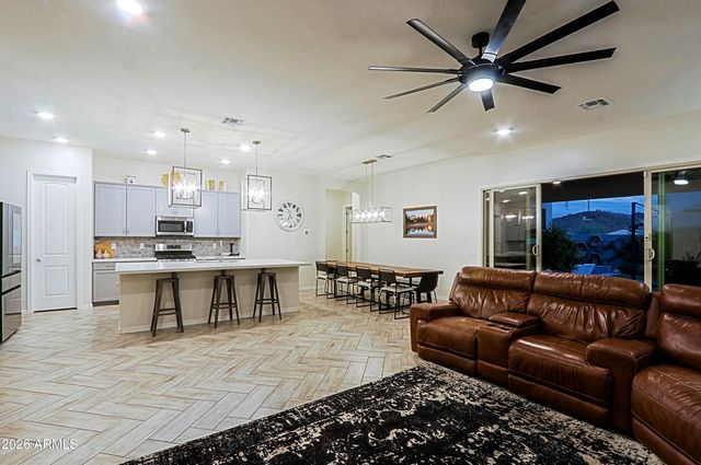 4941 W LA PUENTA Avenue, Laveen, AZ 85339