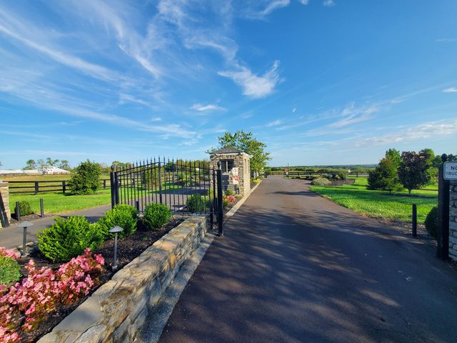 115 Bold Bidder Drive, Georgetown, KY 40324