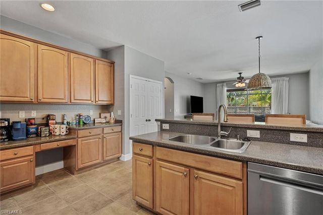 9670 Gladiolus Preserve CIR, Fort Myers, FL 33908