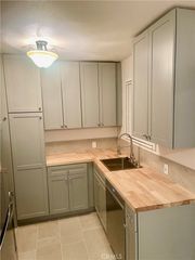 5758 Vineland Avenue, North Hollywood, CA 91601