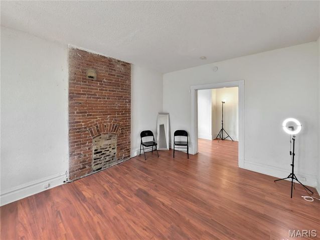 5911-5913 S Broadway, St Louis, MO 63111