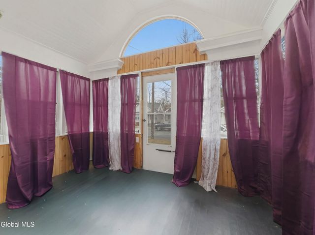 1327 Baker Avenue, Schenectady, NY 12309