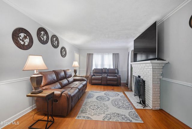 1327 Baker Avenue, Schenectady, NY 12309
