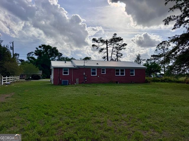 15 Dogwood Road, Hazlehurst, GA 31539