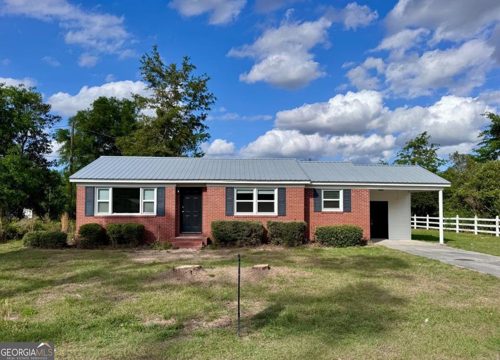 15 Dogwood Road, Hazlehurst, GA 31539