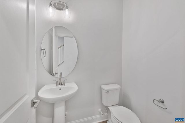 5010 LINDLEY PL, Charlottesville, VA 22901