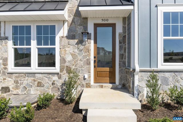 5010 LINDLEY PL, Charlottesville, VA 22901