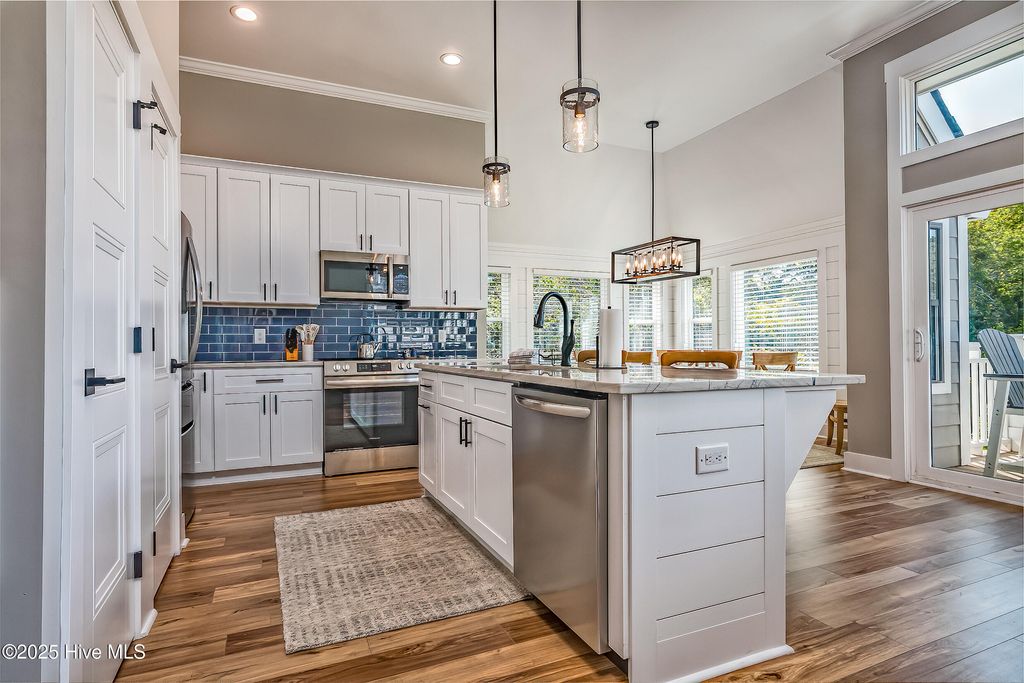 Image 10 of property listing at 121 N Bald Head Wynd Unit 19, Southport, NC 28461