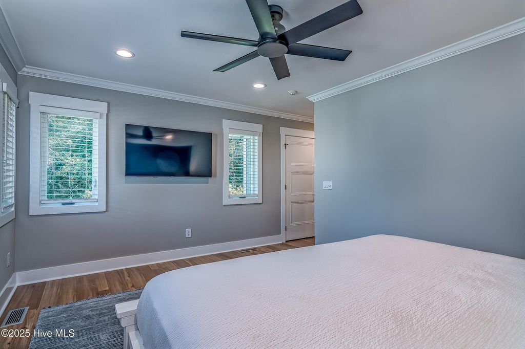 Image 19 of property listing at 121 N Bald Head Wynd Unit 19, Southport, NC 28461