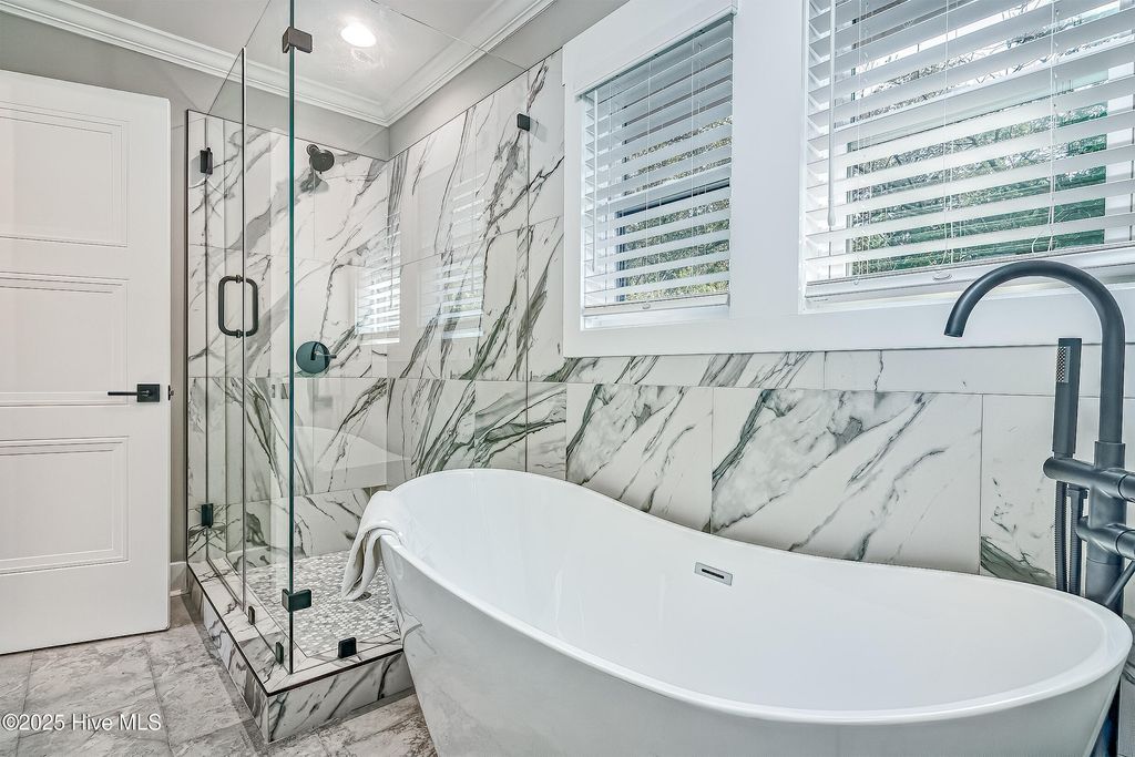 Image 23 of property listing at 121 N Bald Head Wynd Unit 19, Southport, NC 28461