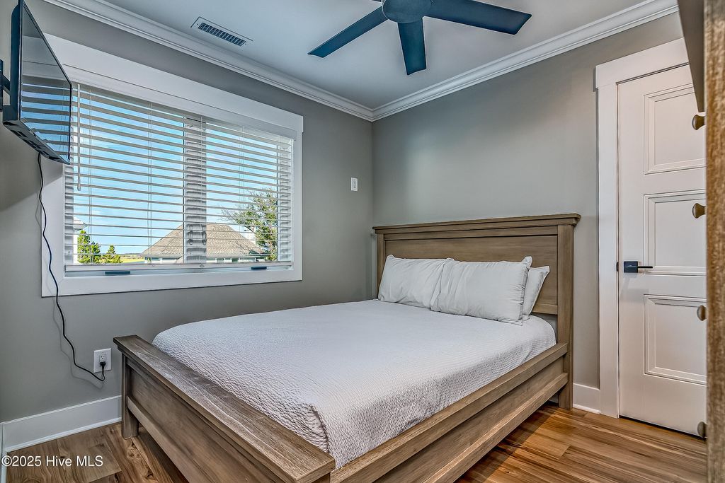 Image 26 of property listing at 121 N Bald Head Wynd Unit 19, Southport, NC 28461