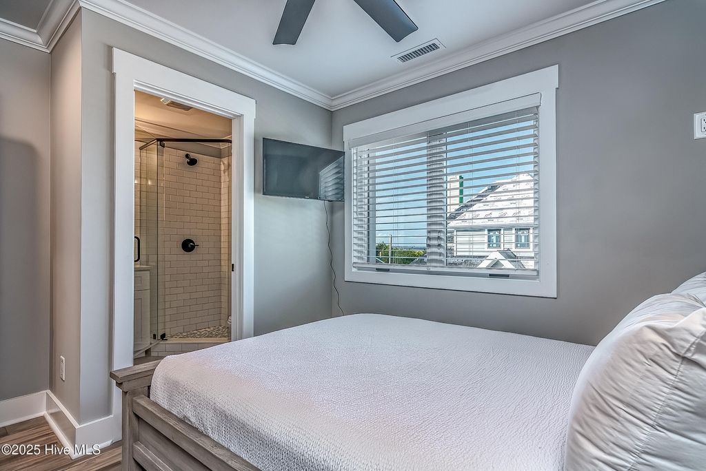 Image 27 of property listing at 121 N Bald Head Wynd Unit 19, Southport, NC 28461