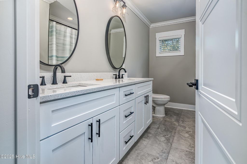 Image 33 of property listing at 121 N Bald Head Wynd Unit 19, Southport, NC 28461