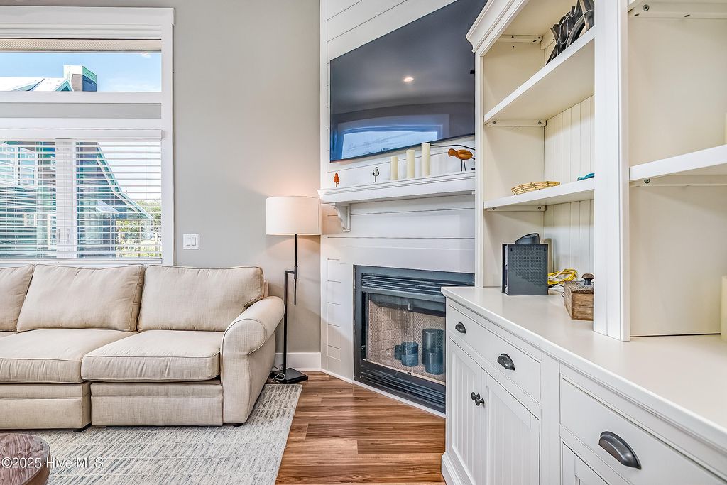 Image 7 of property listing at 121 N Bald Head Wynd Unit 19, Southport, NC 28461